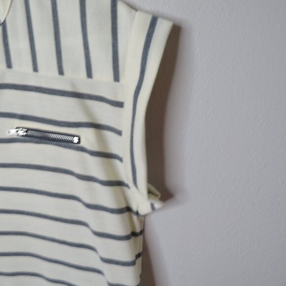 Ya Los Angeles V-Neck Gray Stripe Tie Waist - Picture 3 of 7